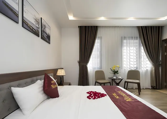 Monaco Khách sạn 3*