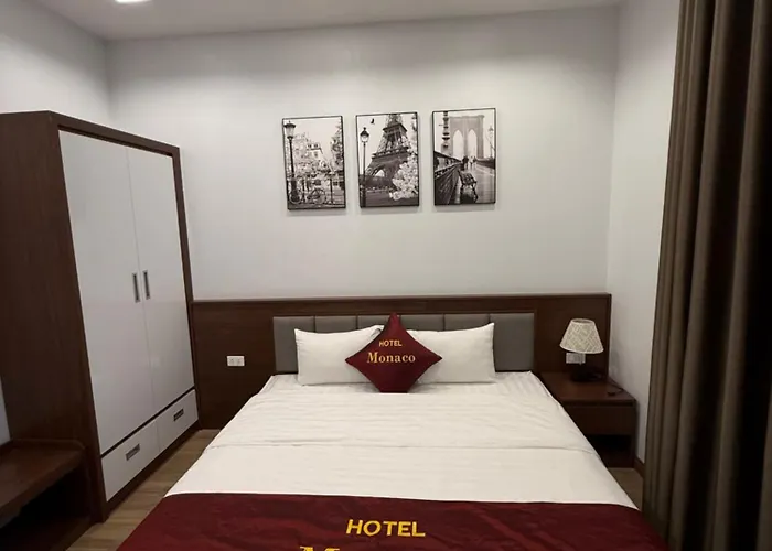 Khách sạn Monaco 3*
